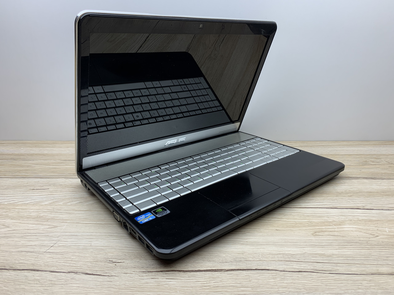 Б/в Ноутбук Asus N55SL Intel Core i5-2450M / 8 Гб / SSD 120 Гб / Клас В