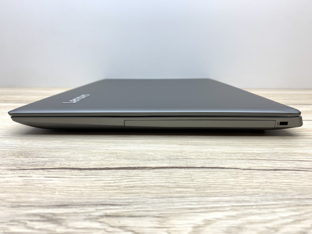 Б/в Ноутбук Lenovo 520-15 Intel Core i5-7200U / 8 Гб / SSD 120 Гб + 1 Тб / Клас В