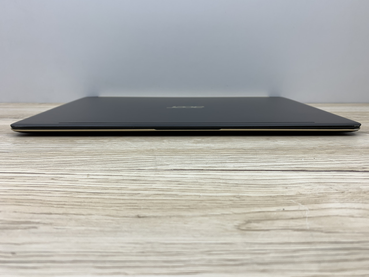 Б/в Ноутбук Acer Swift 7 SF713 Intel Core i5-7Y54 / 8 Гб / SSD 240 Гб / Клас В