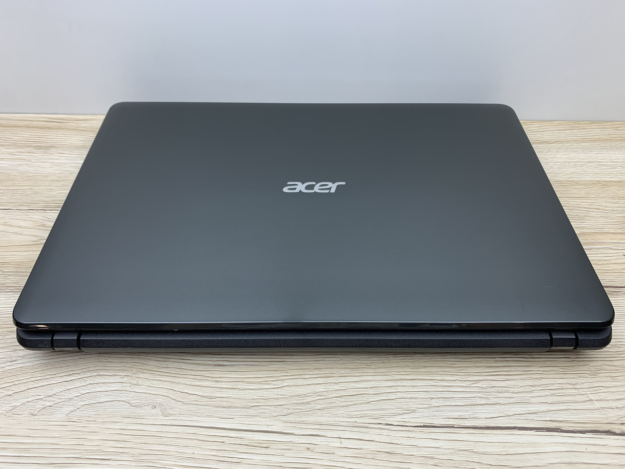 Б/в Ноутбук Acer Aspire E1-531 Intel Pentium 2020M / 4 Гб / SSD 120 Гб / Клас B (не працює батарея)