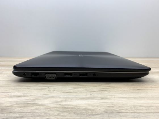Б/в Ноутбук Asus X302U Intel Core i7-6500U / 8 Гб / SSD 120 Гб / Клас В