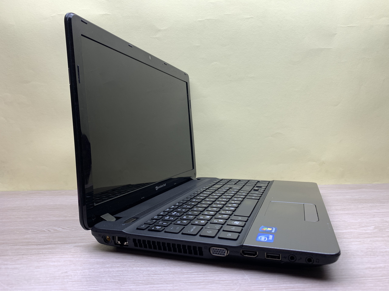 Б/в Ноутбук Packard Bell TS11 / Intel Core i3-2350M / 4 Гб / 640 Гб / Клас B