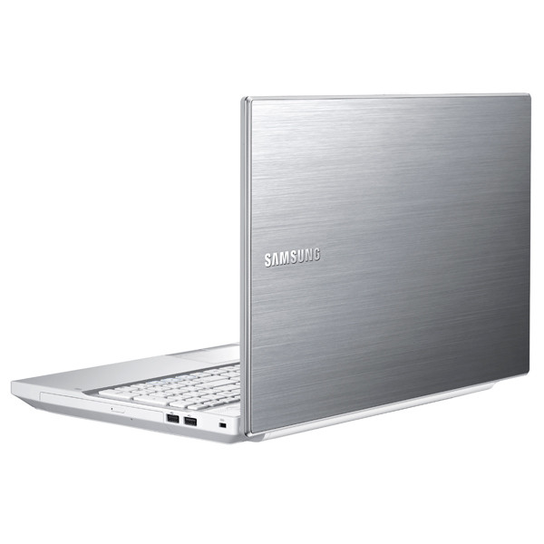 Б/в Ноутбук Samsung NP305V5A-S03SE AMD A6-3410MX/4 Гб/250 Гб/Клас B