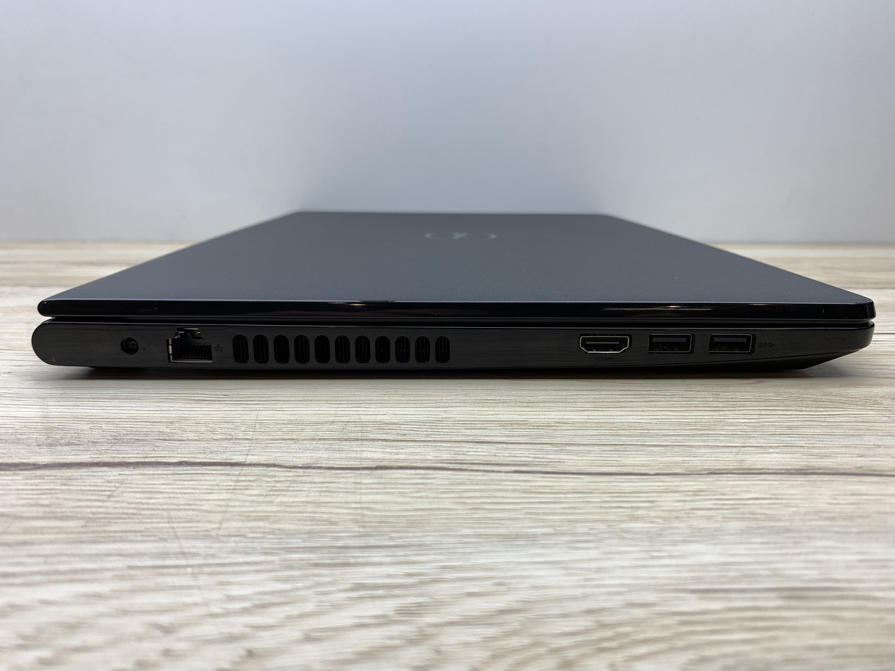 Б/в Ноутбук Dell Inspiron 3000 Intel Core i5-7200U / 8 Гб / SSD 240 Гб / Клас В