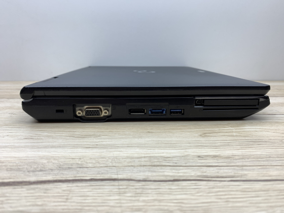 Б/в Ноутбук Fujitsu LifeBook S752 Intel Core i5-3320M / 8 Гб / SSD 120 Гб / Клас В