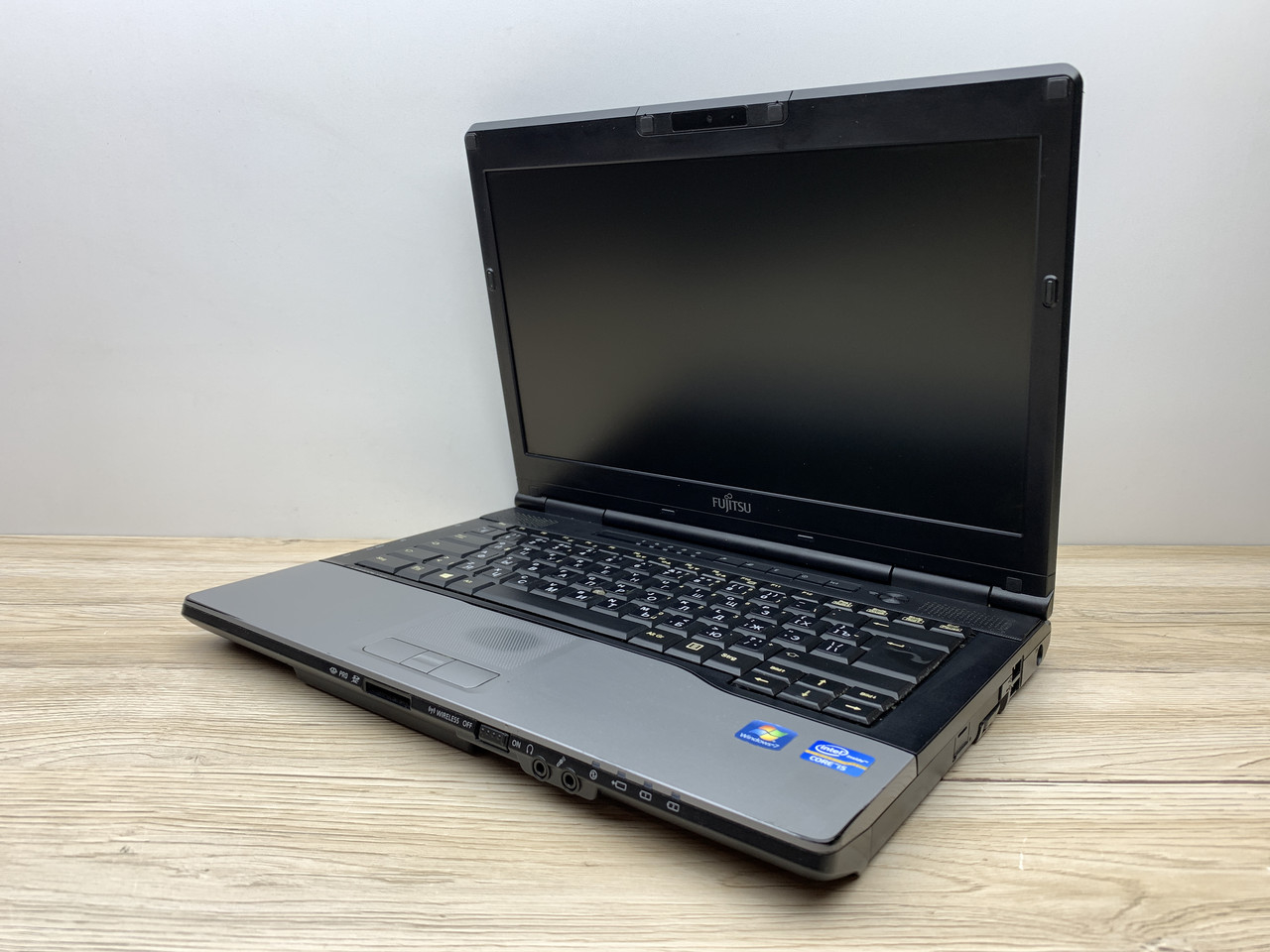 Б/в Ноутбук Fujitsu LifeBook S752 Intel Core i5-3320M / 8 Гб / SSD 120 Гб / Клас В