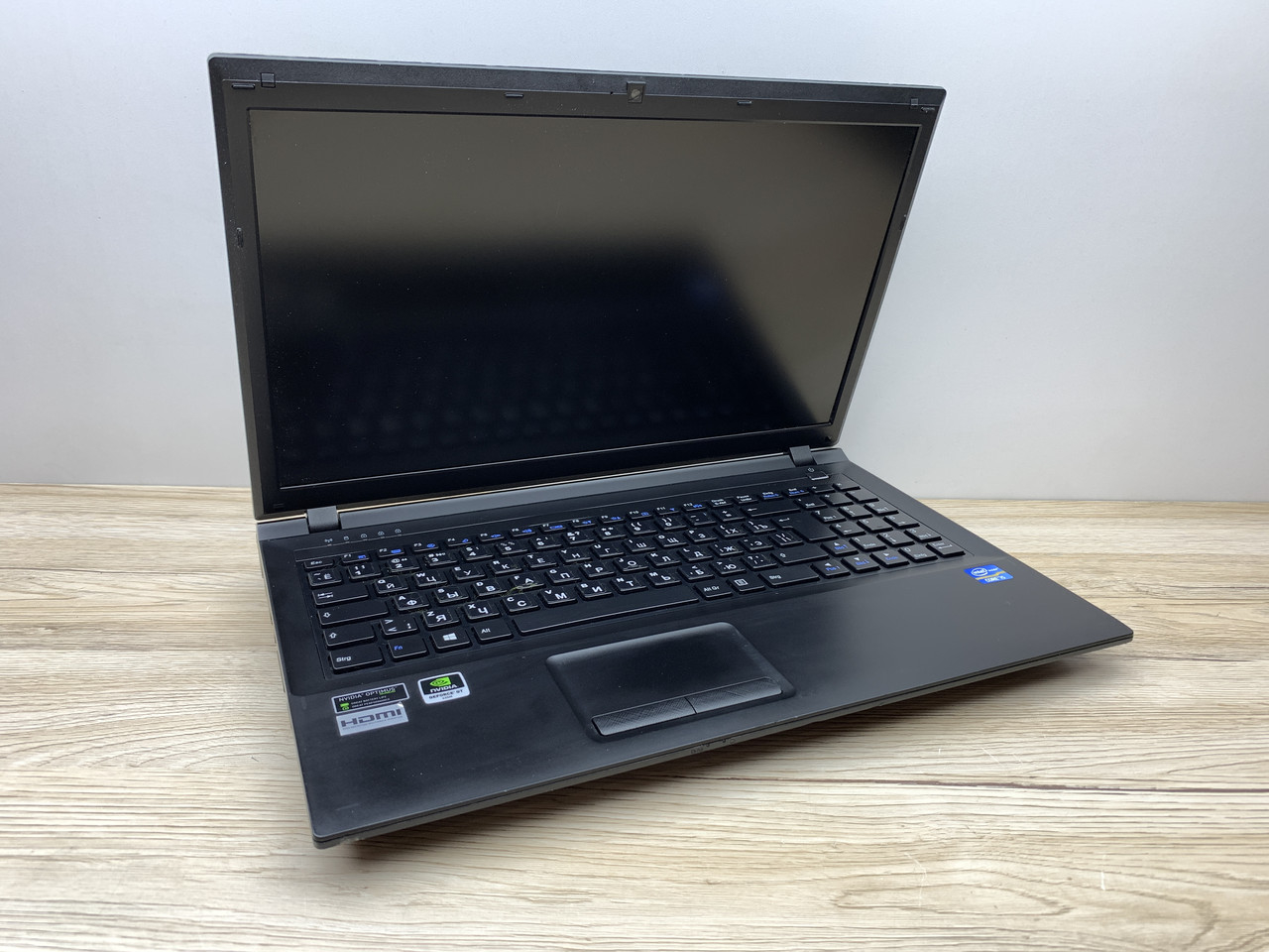 Б/в Ноутбук Terra Mobile 1547 Intel Core i5-3230M / 8 Гб / SSD 120 Гб / Клас В (не працює батарея)