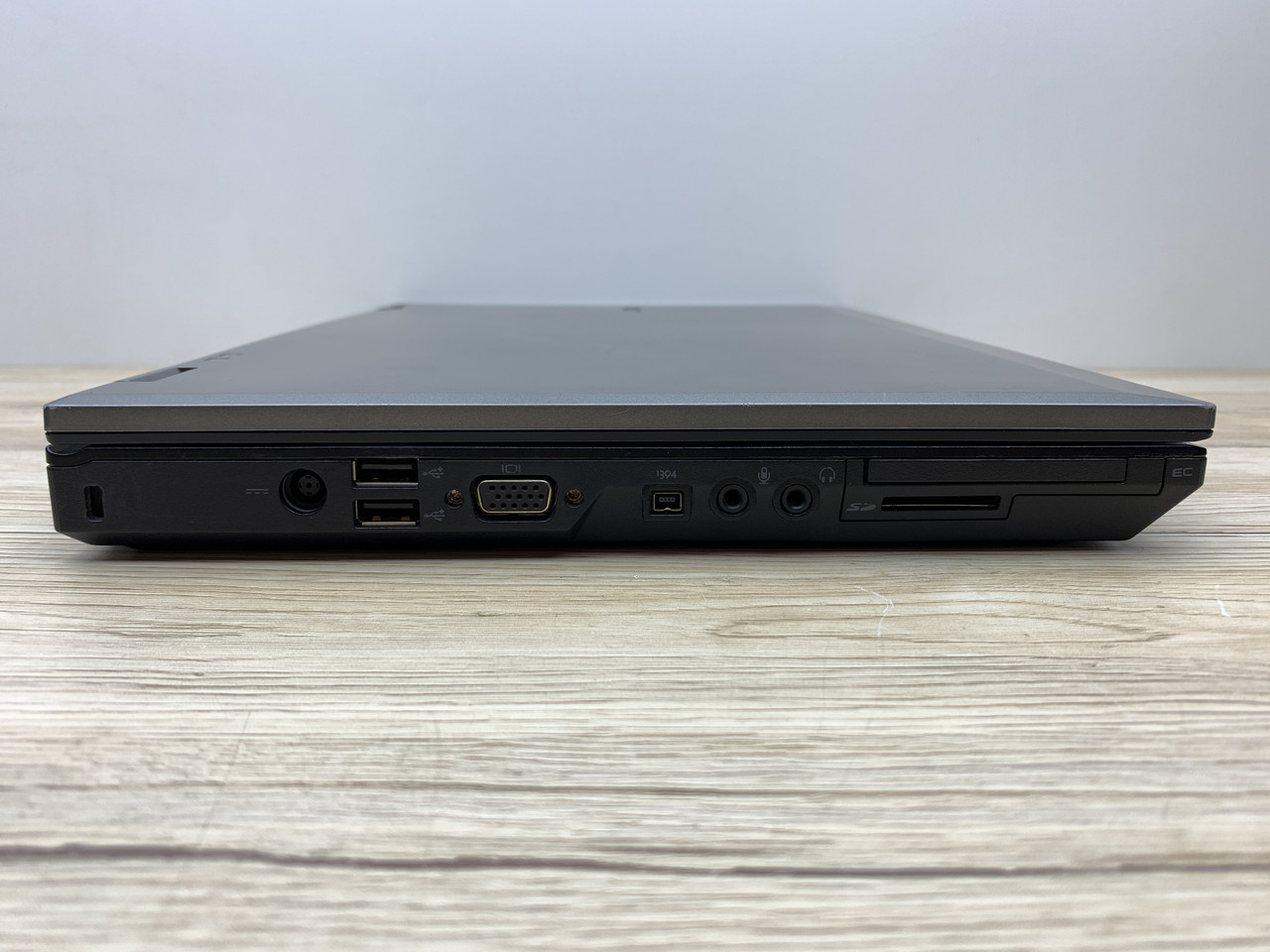 Б/в Ноутбук Dell Latitude E5410 Intel Core i3-380M / 4 Гб / SSD 120 Гб / Клас В