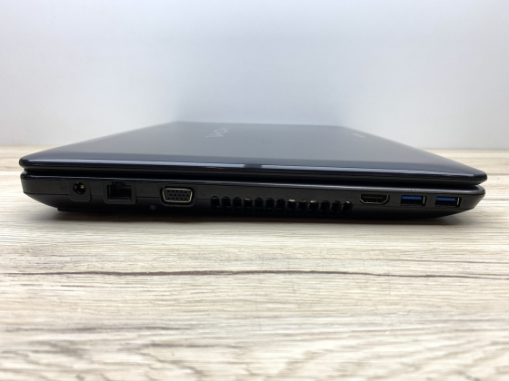 Б/в Ноутбук Medion Akoya MD98930 Intel Core i3-2350M / 8 Гб / SSD 120 Гб / Клас В