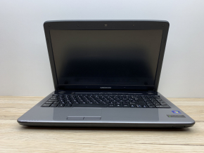 Б/в Ноутбук Medion Akoya MD98930 Intel Core i3-2350M / 8 Гб / SSD 120 Гб / Клас В
