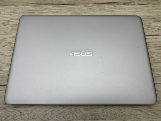 Б/в Ноутбук Asus ZenBook UX305 Intel Core M3-6Y30 / 8 Гб / SSD 240 Гб / Клас А