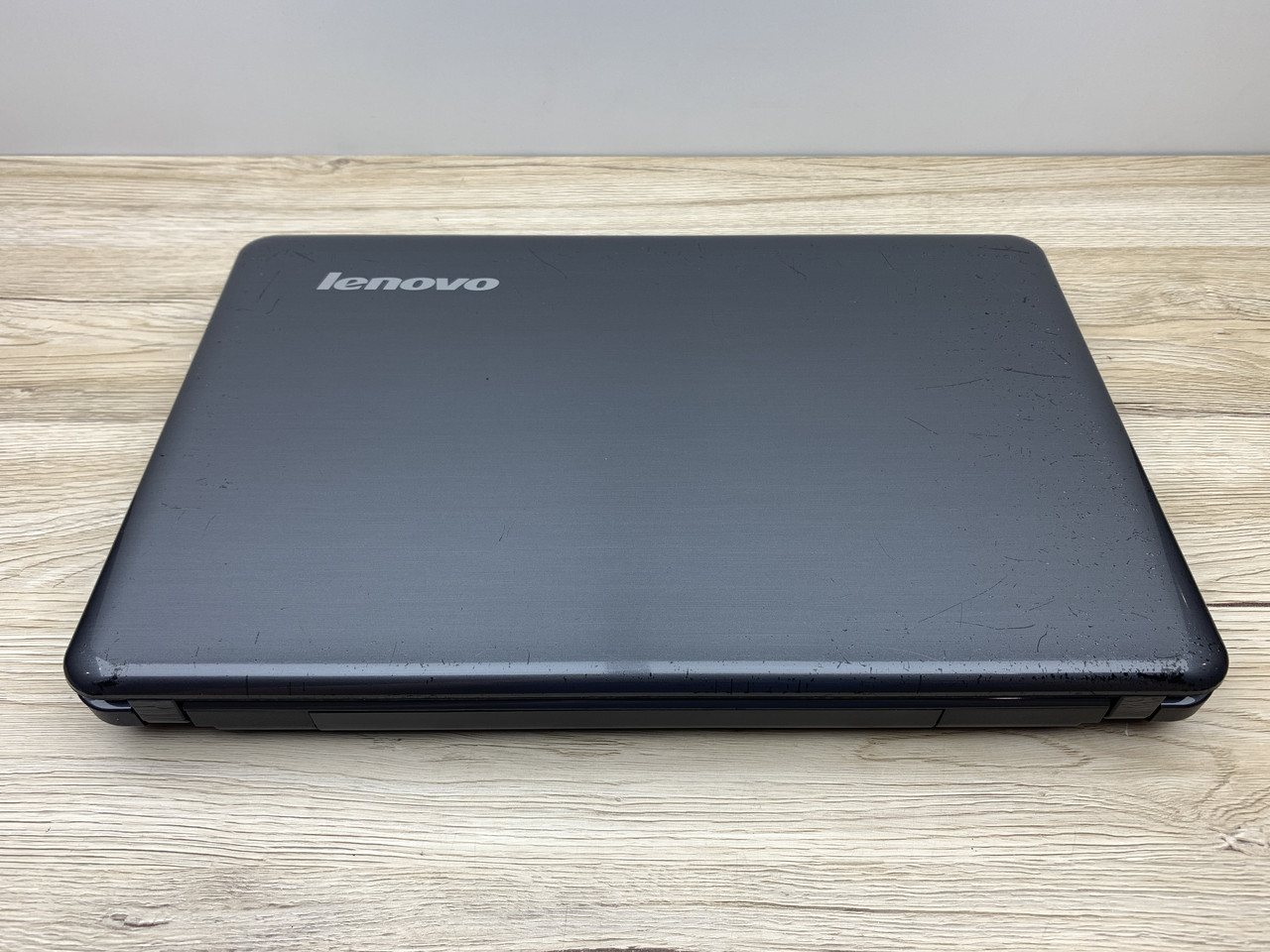 Б/в Ноутбук Lenovo G550 / Intel Pentium T4400 / 4 Гб / HDD 320 Гб / Клас B