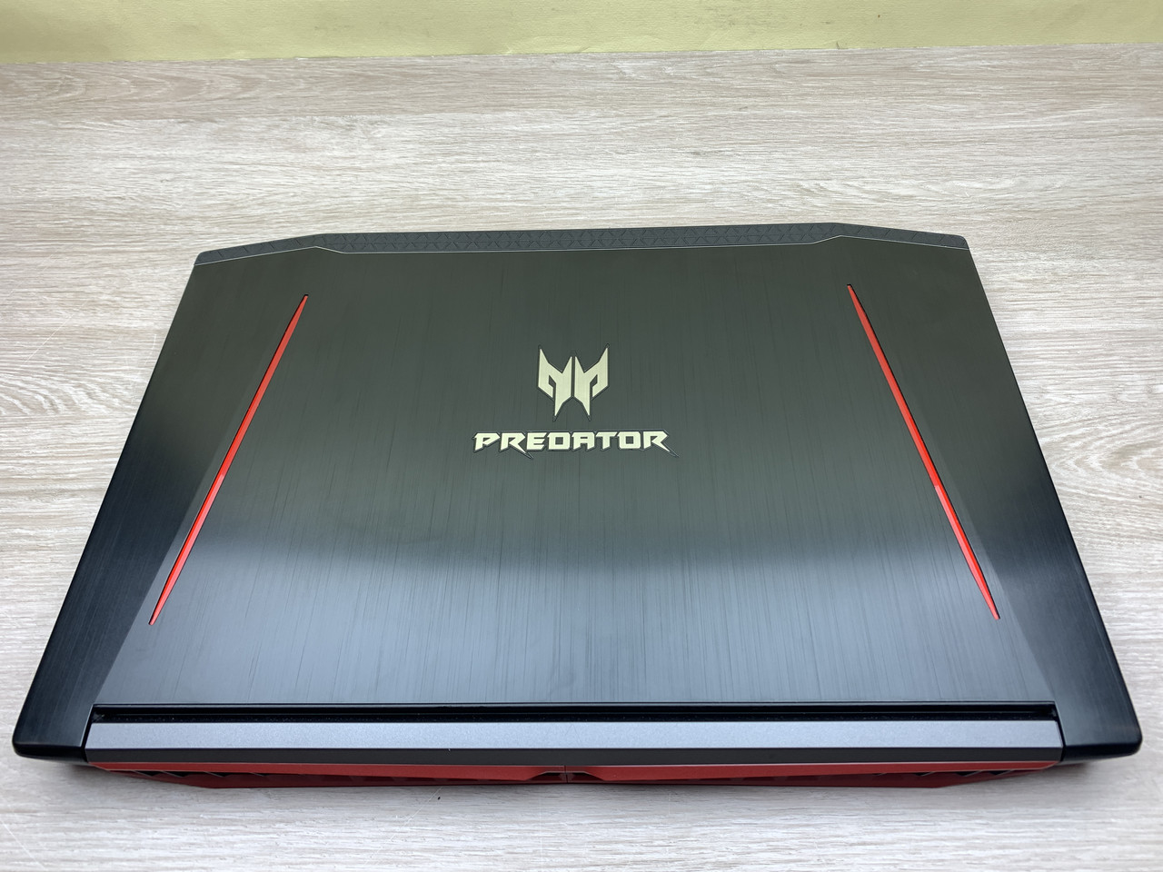 Б/в Ноутбук Acer Predator Helios 300 / Intel Core i7 (7 покоління) / 16 Гб / SSD 256 Гб + 1 Тб / Клас B