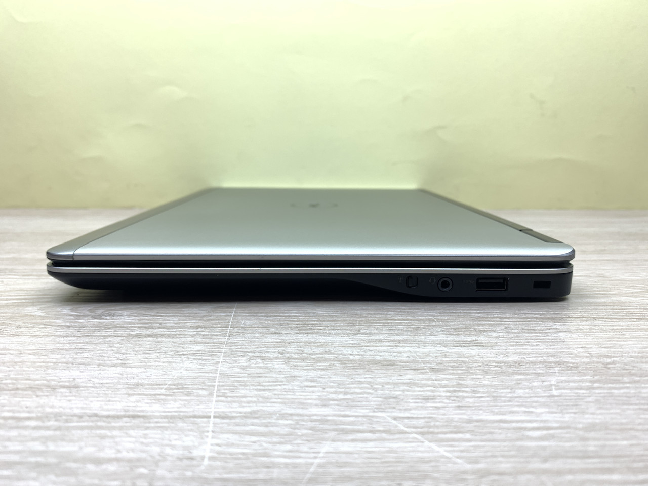 Б/в Ноутбук Dell Latitude E7440 / Intel Core i7 (4 покоління) / 8 Гб / 120 Гб / Клас B