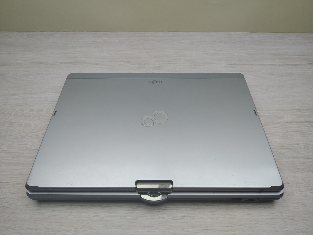 Б/в Ноутбук Fujitsu Lifebook T902 / intel Core i5 (3 покоління) / 8 Гб / 120 Гб / Клас A