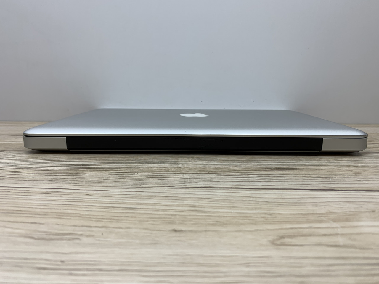 Б/в Ноутбук Apple MacBook Pro A1278 WXGA Intel Core 2 Duo P7350 / 4 Гб / SSD 120 Гб / Клас В
