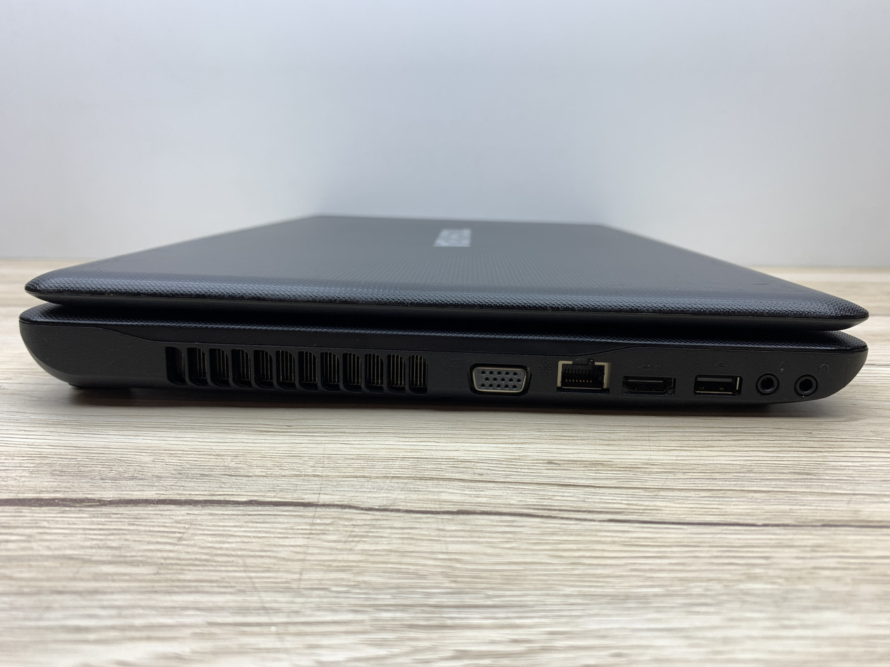 Б/в Ноутбук Ноутбук Toshiba C660 Intel Core i5-2450M / 8 Гб / SSD 120 Гб / Клас В