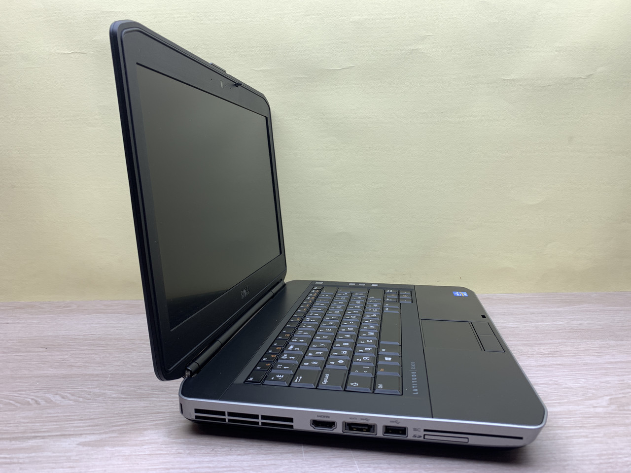 Б/в Ноутбук Dell Latitude E5430 / Intel Core i5 (3 покоління) / 8 Гб / 120 Гб / Клас B