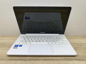 Б/в Ноутбук Asus E203NA Intel Celeron N3350 / 4 Гб / SSD 32 Гб / Клас А
