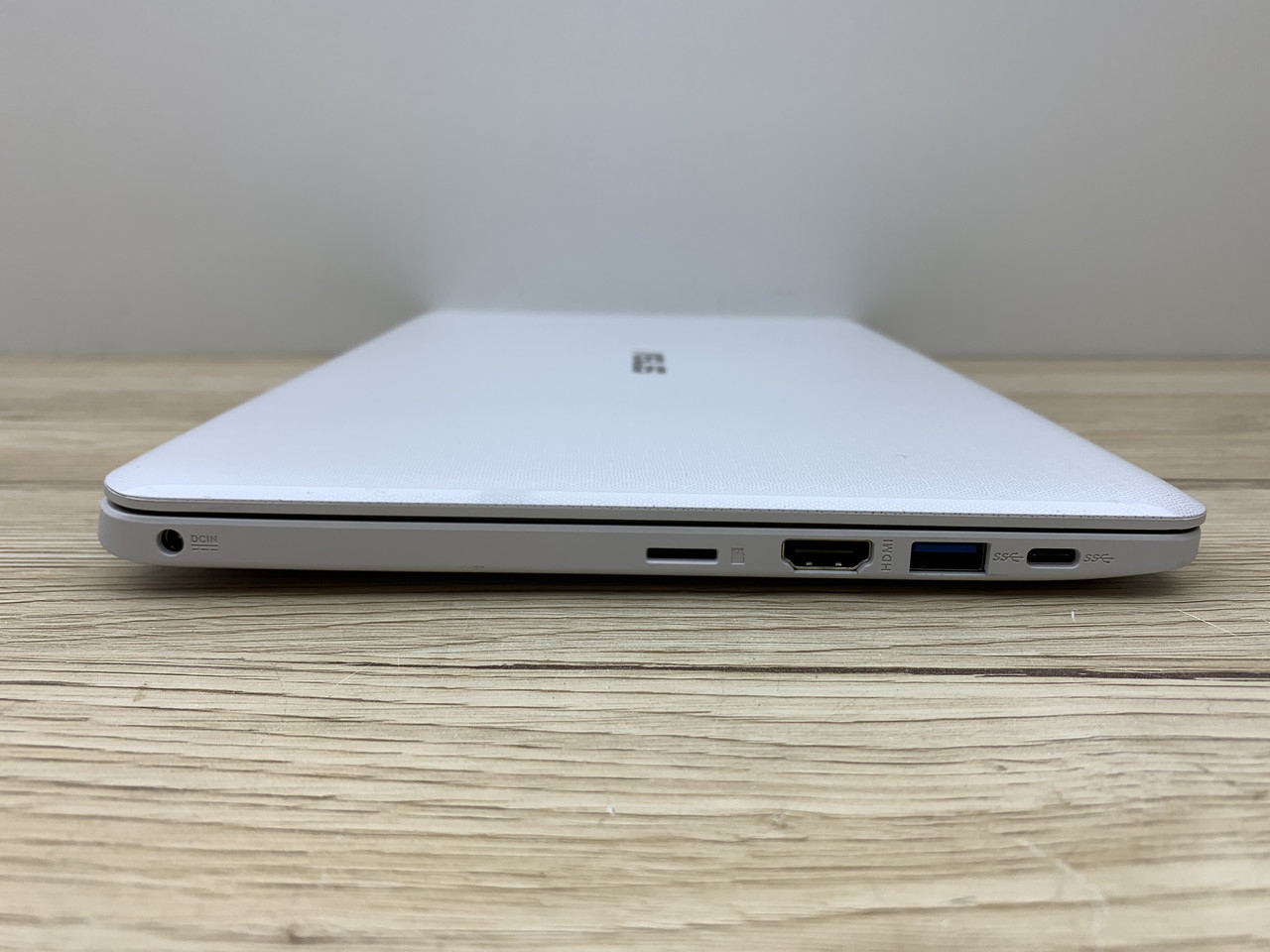 Б/в Ноутбук Asus E203NA Intel Celeron N3350 / 4 Гб / SSD 32 Гб / Клас А