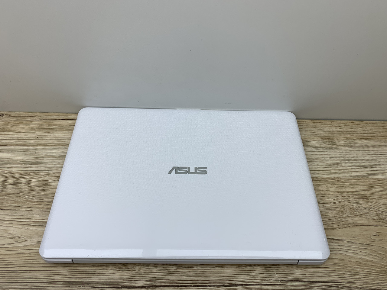 Б/в Ноутбук Asus E203NA Intel Celeron N3350 / 4 Гб / SSD 32 Гб / Клас А