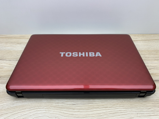 Б/в Ноутбук Toshiba L735-11F Intel Core i5-2410M / 4 Гб / SSD 120 Гб / Клас B