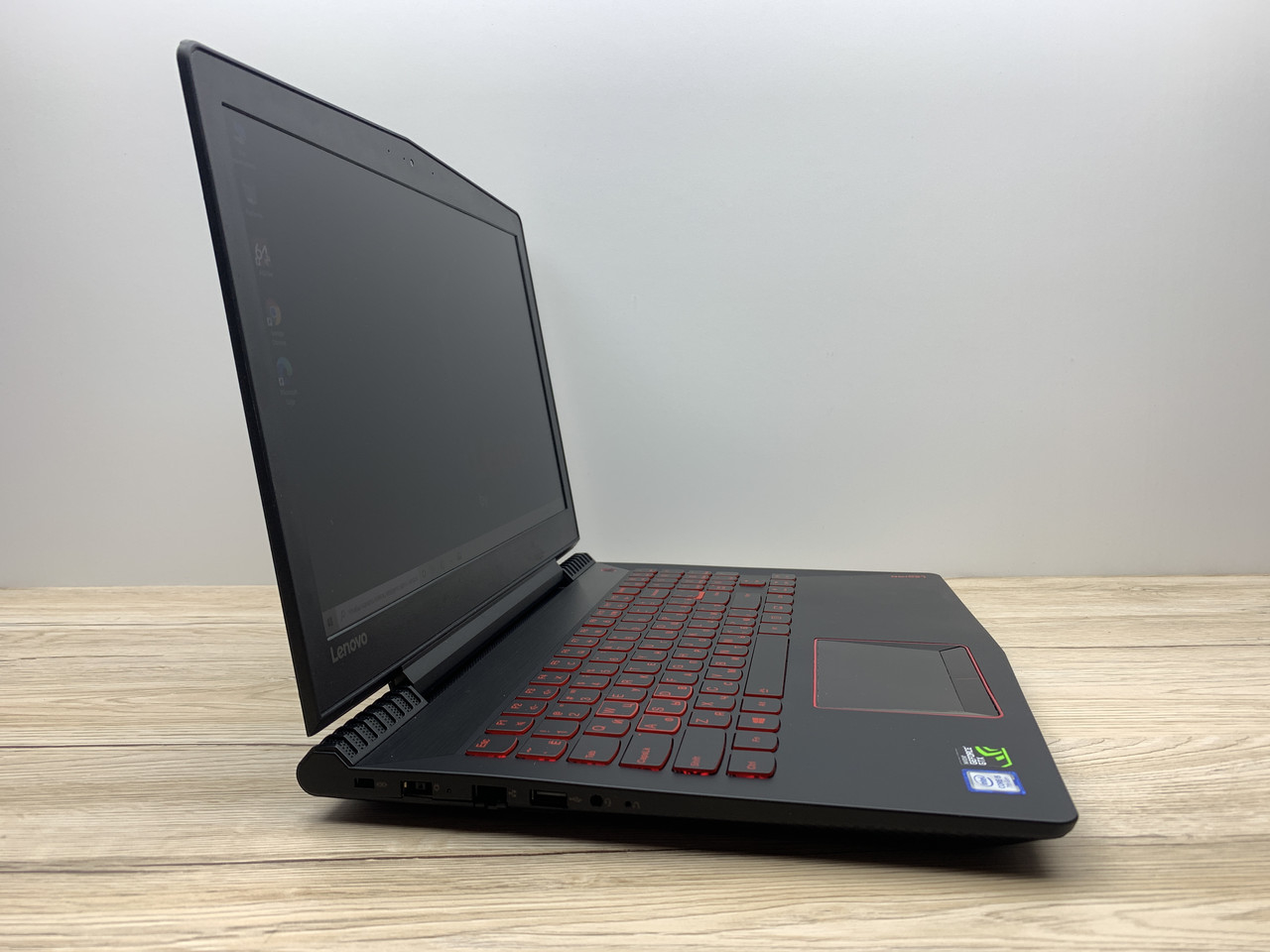 Б/в Ноутбук Lenovo Legion Y520 / Intel Core i5-7300HQ / 8 Гб / SSD 120 Гб + HDD 1 Тб / Клас B