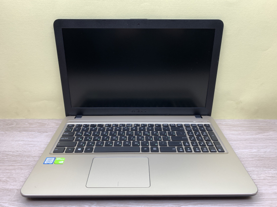 Б/в Ноутбук Asus  X540 / Intel Core i3-8130U / 8 Гб / 1 Тб / Клас B