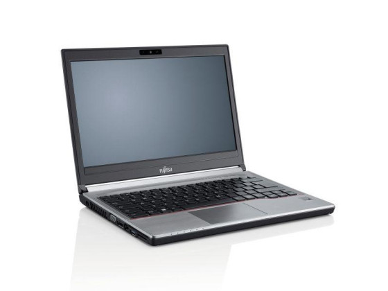 Б/в Ноутбук Fujitsu LIFEBOOK E736 Intel Core i5-6300U / 4 Гб / HDD 500 Гб / Клас В