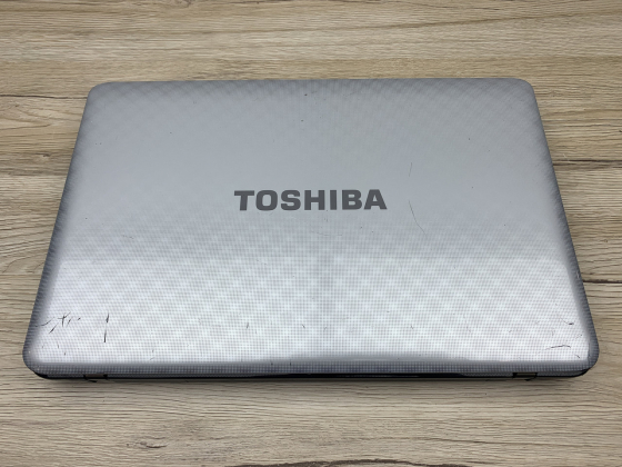 Б/в Ноутбук Toshiba L750 / Intel Core i3-2310 / 4 Гб / HDD 500 Гб / Клас B (не працює батарея)