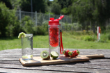 Пляшка для фруктової води Summit MyBento Fruit Infuser Bottle Червона 700 мл