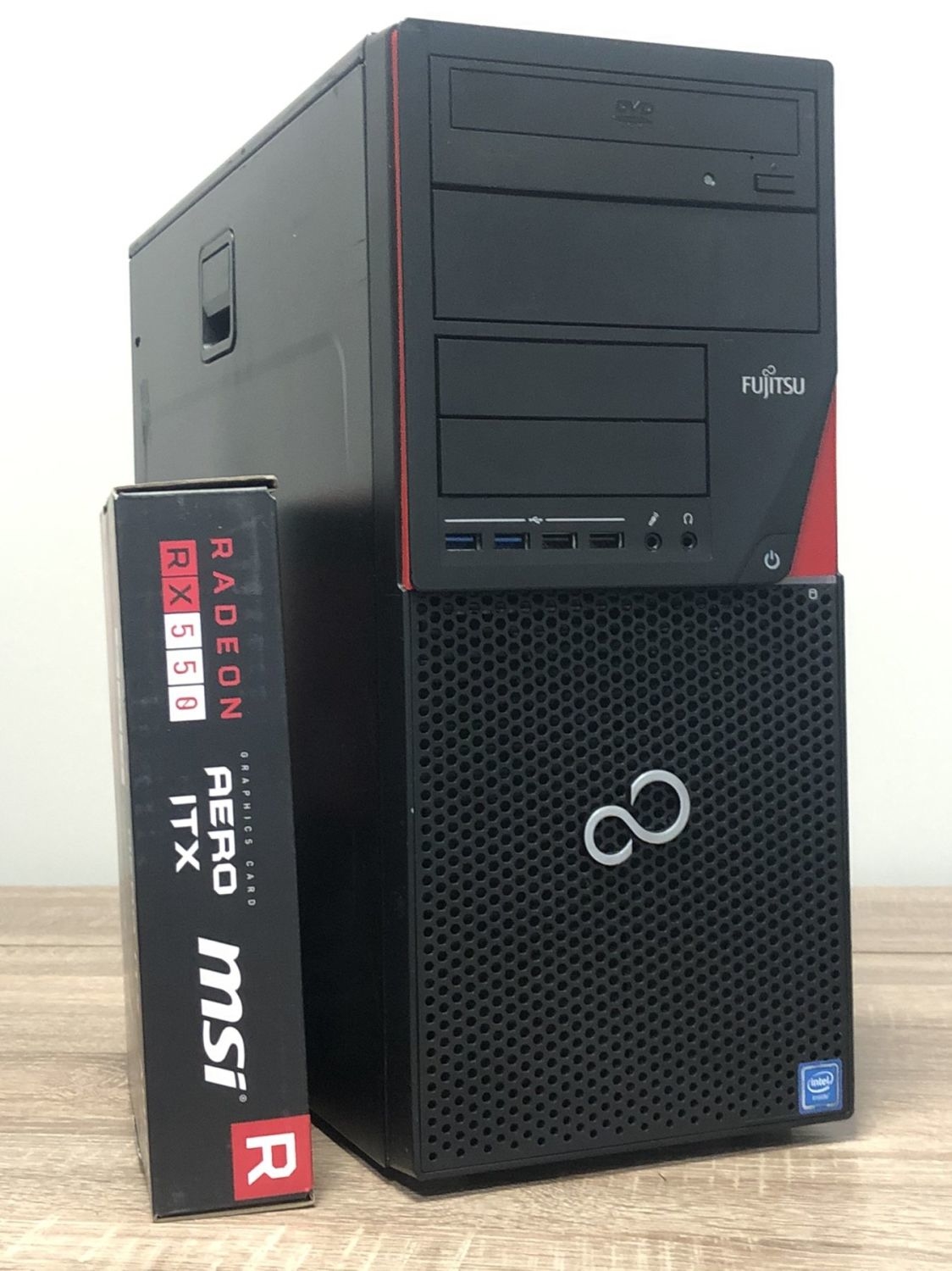 Б/в Fujitsu Esprimo P720 Tower / Intel Core i5-4440 (4 ядра по 3.1 - 3.3 GHz) / 8 GB DDR3 / 500 GB HDD / AMD Radeon RX 550, 2 GB GDDR5, 64-bit