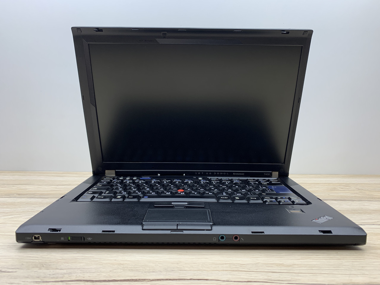 Б/в Ноутбук Lenovo ThinkPad T400 Intel Core 2 Duo P8600 / 4 Гб / SSD 120 Гб / Клас B