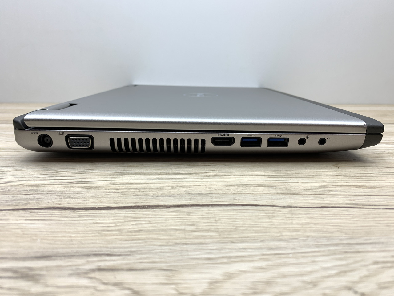 Б/в Ноутбук Dell Vostro 3560 Intel Core i5-3210M / 8 Гб / SSD 120 Гб / Клас В