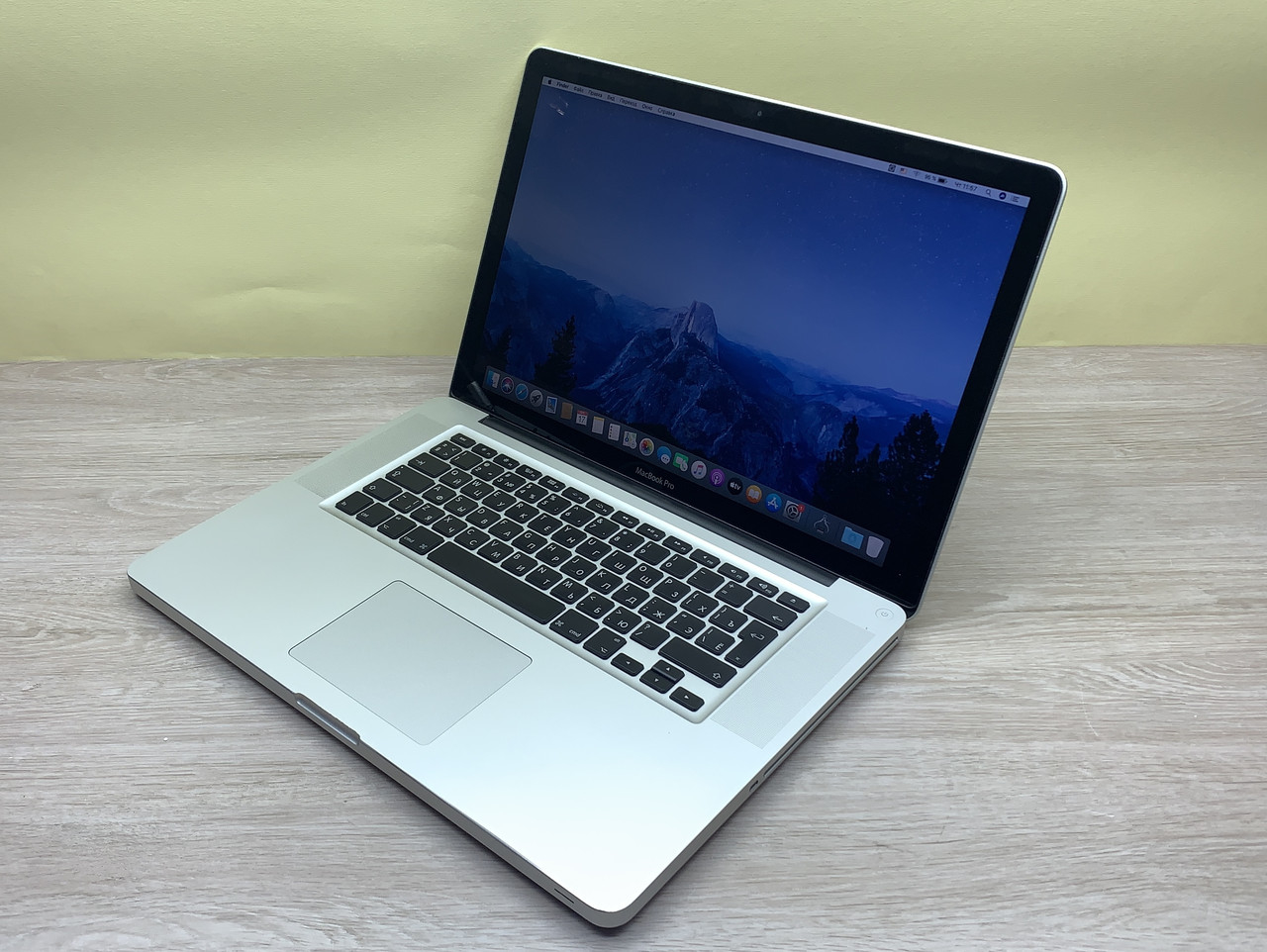 Б/в Ноутбук Apple MacBook Pro A1286 2012 / Intel Core i7-3615QM / 8 Гб / 240 Гб / Клас B