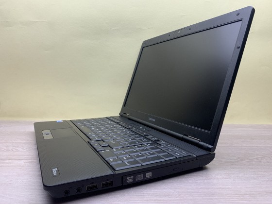 Б/в Ноутбук Toshiba Tecra A11 / Intel Core i5 (1 покоління) / 4 Гб / 120 Гб / Клас B