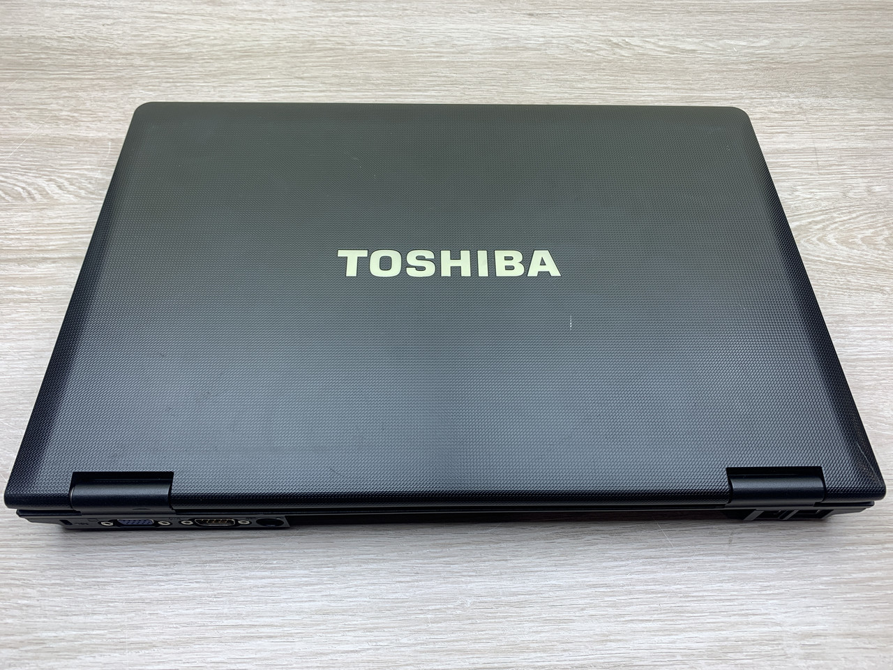 Б/в Ноутбук Toshiba Tecra A11 / Intel Core i5 (1 покоління) / 4 Гб / 120 Гб / Клас B