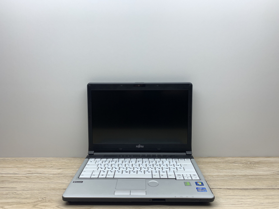 Б/в Ноутбук Fujitsu Lifebook S761 / Intel Core i3-2310M / 4 Гб / SSD 120 Гб / Клас B