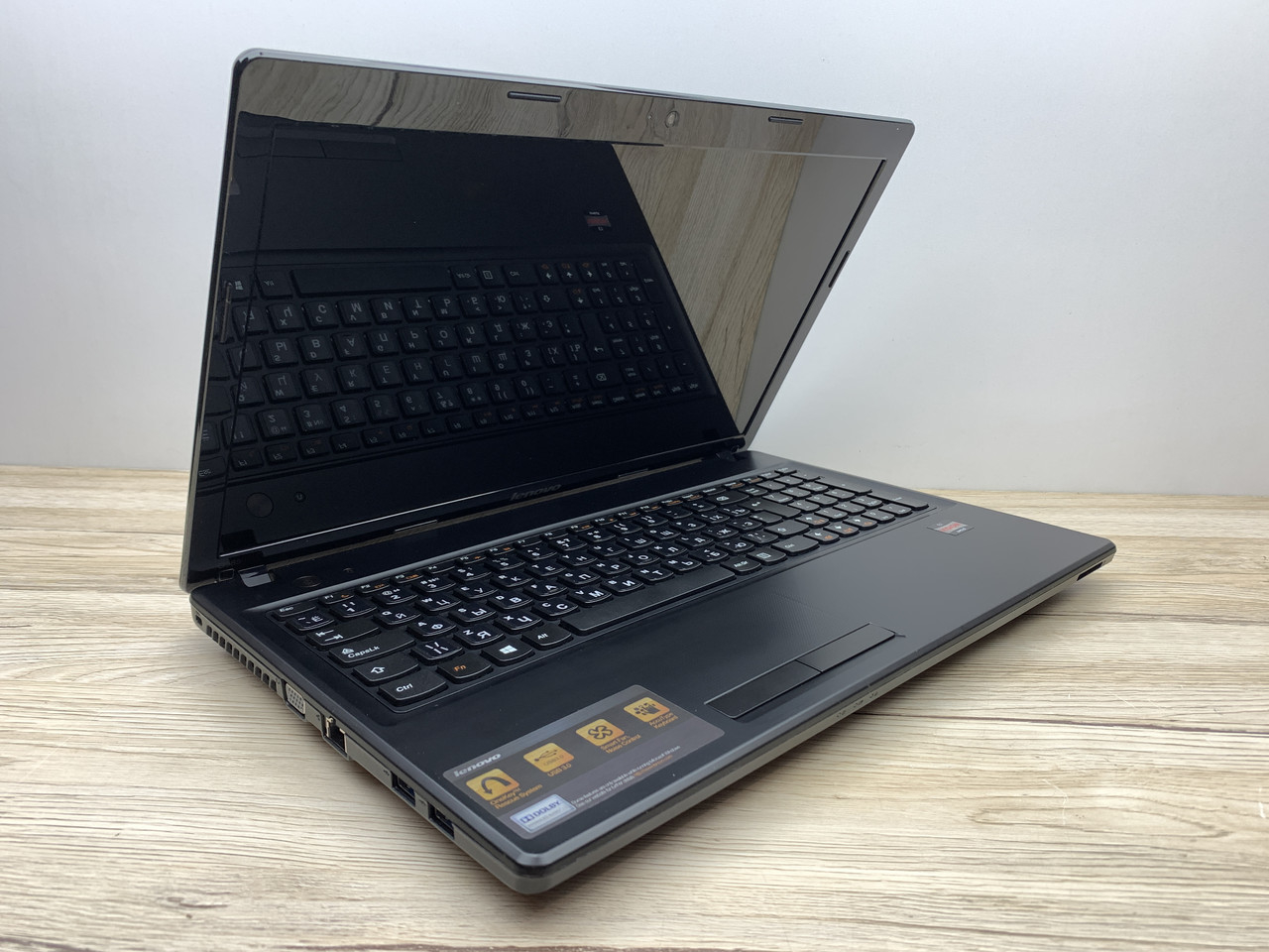 Б/в Ноутбук Lenovo IdeaPad G585 AMD E1-1200 / 4 Гб / SSD 120 Гб / Клас А