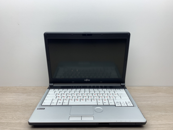 Б/в Ноутбук Fujitsu Lifebook S761 / Intel Core i3-2310M / 4 Гб / 120 Гб / Клас A