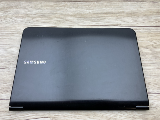 Б/в Ноутбук Samsung NP900X4D Intel Core i5-2537M / 4 Гб / SSD 120 Гб / Клас А