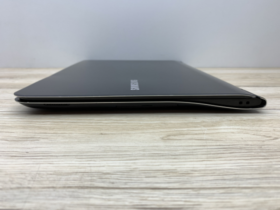 Б/в Ноутбук Samsung NP900X4D Intel Core i5-2537M / 4 Гб / SSD 120 Гб / Клас А
