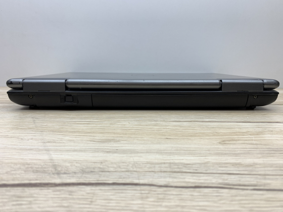 Б/в Ноутбук Fujitsu Siemens Espirimo V5555 Intel Core 2 Duo T5850 / 3 Гб / SSD 120 Гб / Клас В