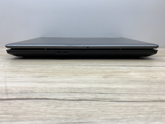 Б/в Ноутбук Fujitsu Siemens Espirimo V5555 Intel Core 2 Duo T5850 / 3 Гб / SSD 120 Гб / Клас В