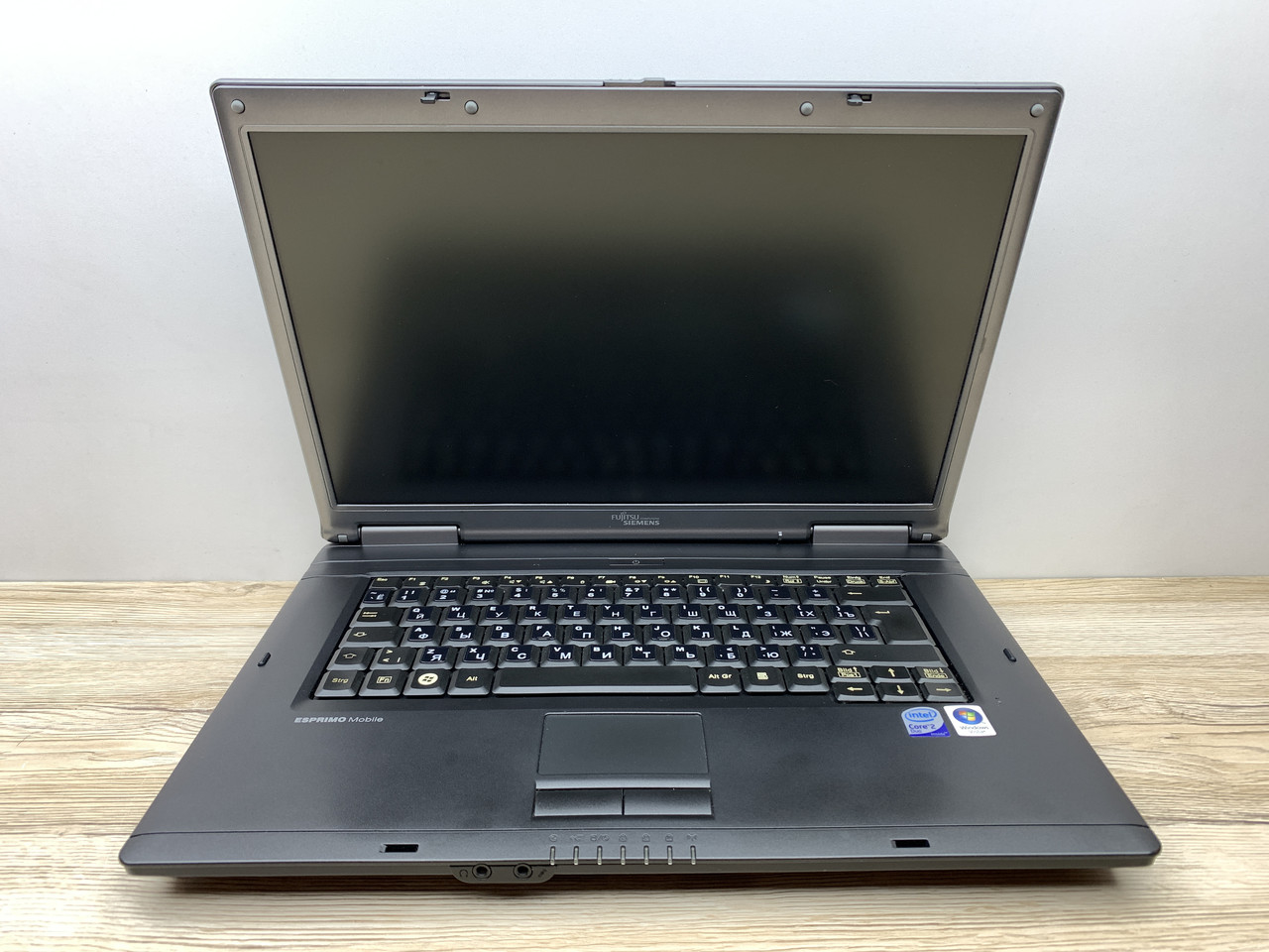 Б/в Ноутбук Fujitsu Siemens Espirimo V5555 Intel Core 2 Duo T5850 / 3 Гб / SSD 120 Гб / Клас В