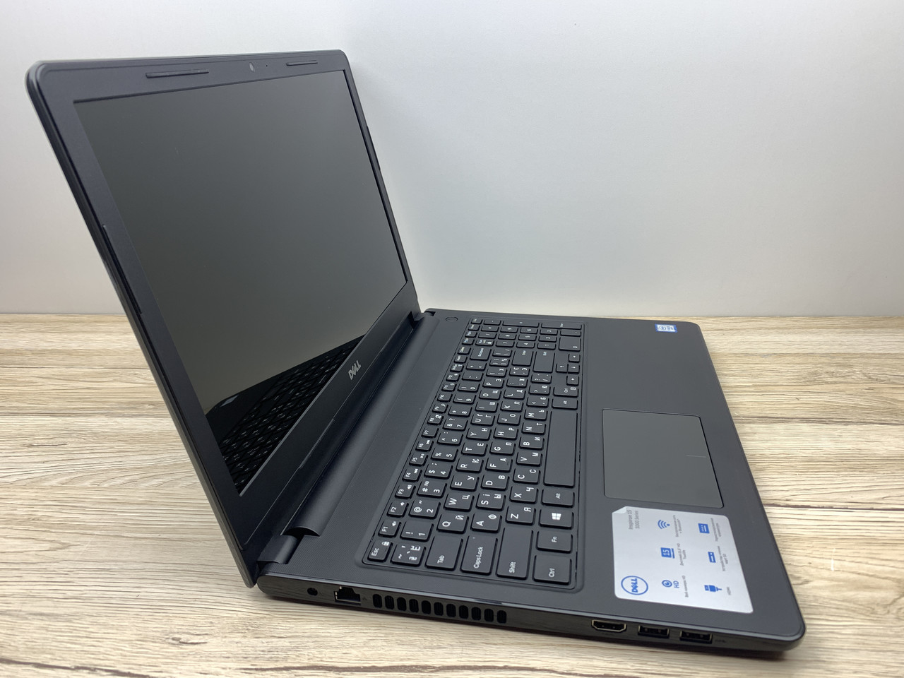 Б/в Ноутбук Dell inspiron 15 3000 / Intel Core i3-6006U / 8 Гб / SSD 120 Гб / Клас B