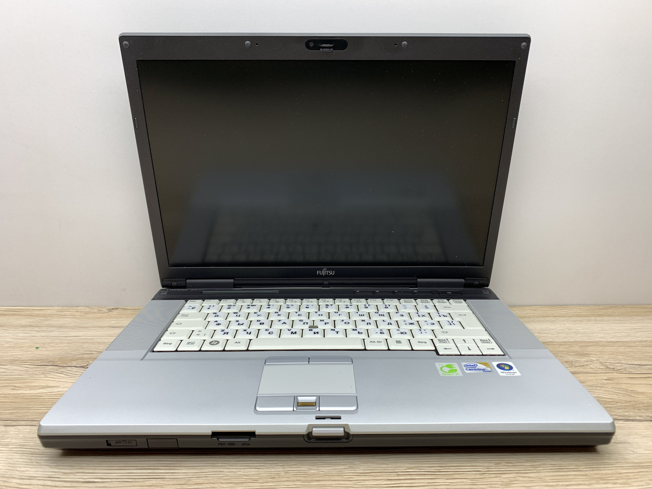 Б/в Ноутбук Fujitsu E8420 Intel Core 2 Duo P8600 / 4 Гб / SSD 120 Гб / Клас В