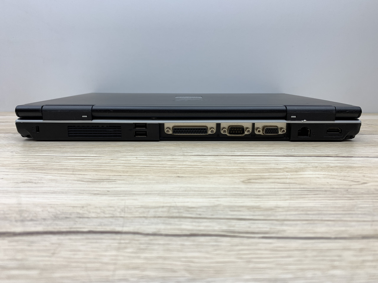 Б/в Ноутбук Fujitsu E8420 Intel Core 2 Duo P8600 / 4 Гб / SSD 120 Гб / Клас В