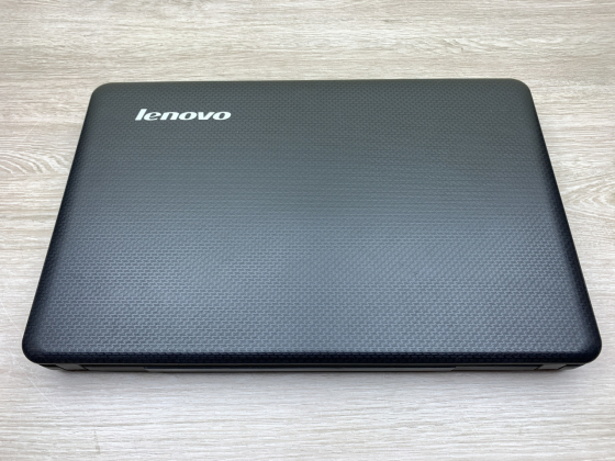 Б/в Ноутбук Lenovo G550 / Intel Core 2 Duo / 4 Гб / 320 Гб / Клас B