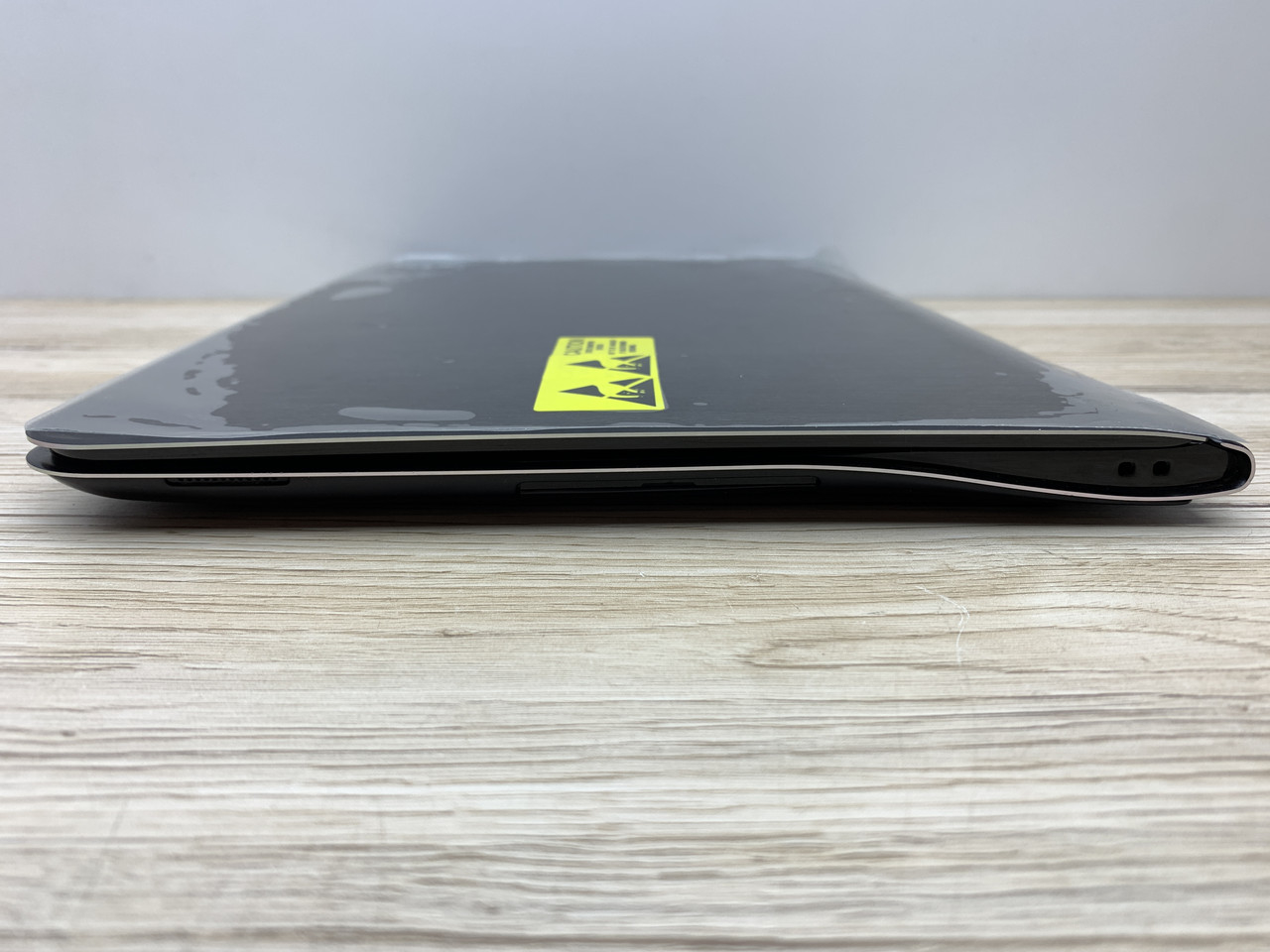 Б/в Ноутбук Samsung NP900X3A Intel Core i5-2467M / 4 Гб / SSD 120 Гб / Клас А